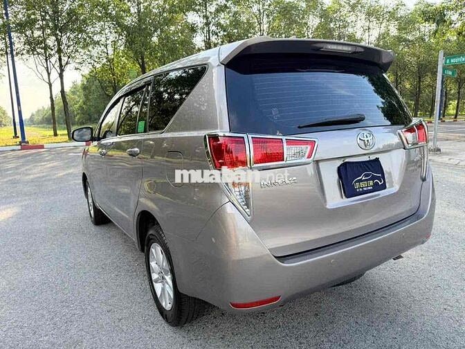 Toyota Innova 2018 - 106000 km