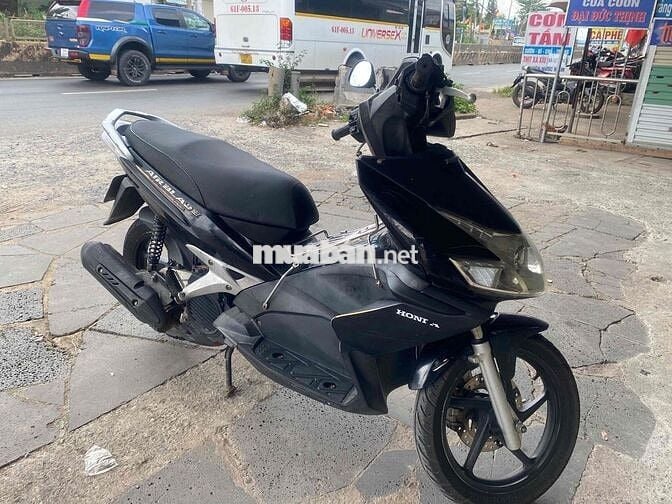 À black máy em còn mới