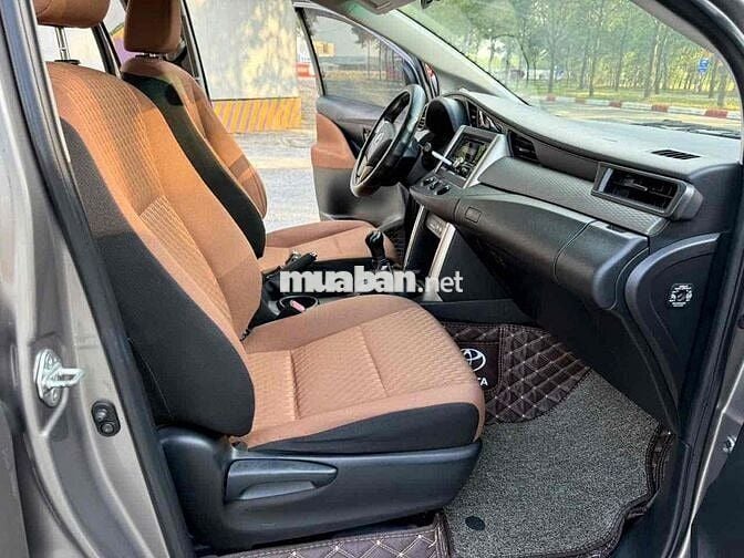 Toyota Innova 2018 - 106000 km