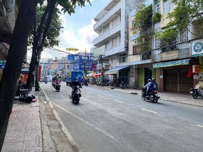 Nhà mặt tiền kinh doanh hiệu thuốc SPA làm đẹp cà phê pizza