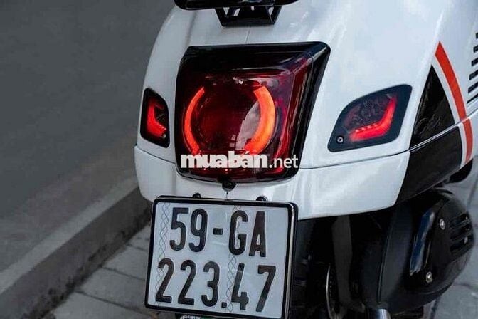 Vespa Gts hpe 300 super tech