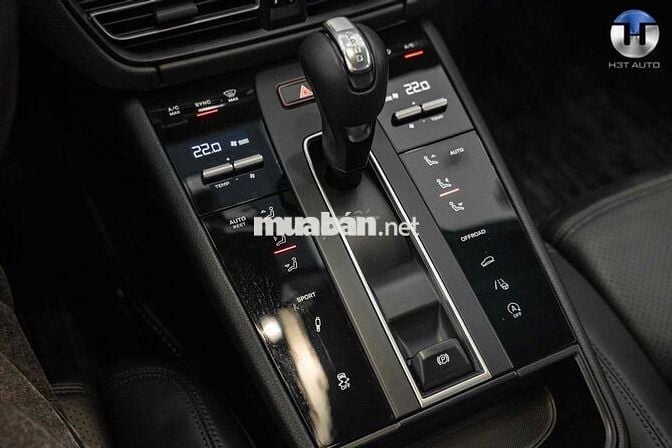 Porsche Macan Model 2023 siêu lướt 2,6v km