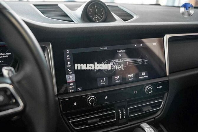 Porsche Macan Model 2023 siêu lướt 2,6v km