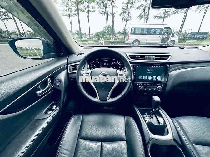 Nissan X trail 2.5 SV bản 2 cầu cao cấp sx2020