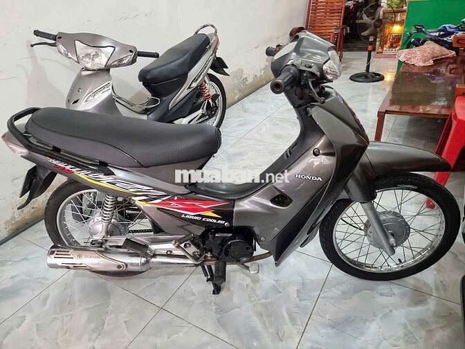 Tq.dọn mới nguyên con. Bình đề đầy đủ