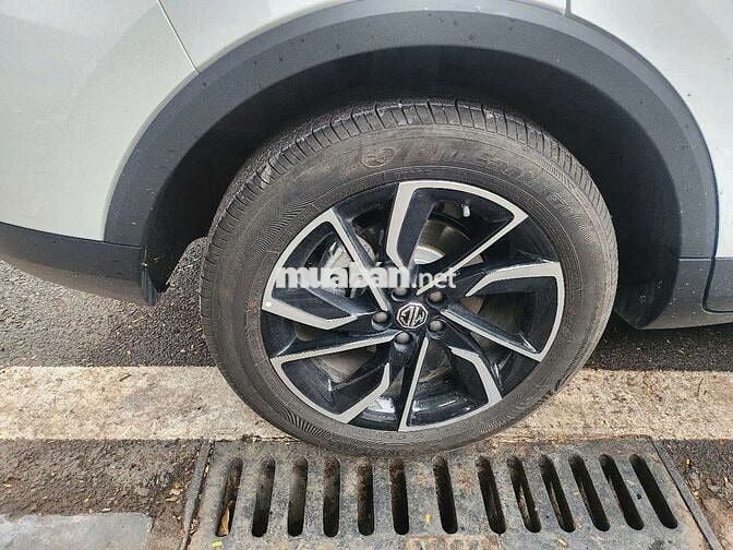 MG MGZS 2024 Luxury 1.5 AT 2WD - 10000 km