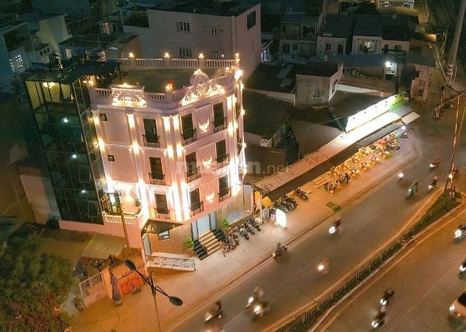 Bán căn mặt tiền Phạm Văn Đồng, Phường 1, Gò Vấp