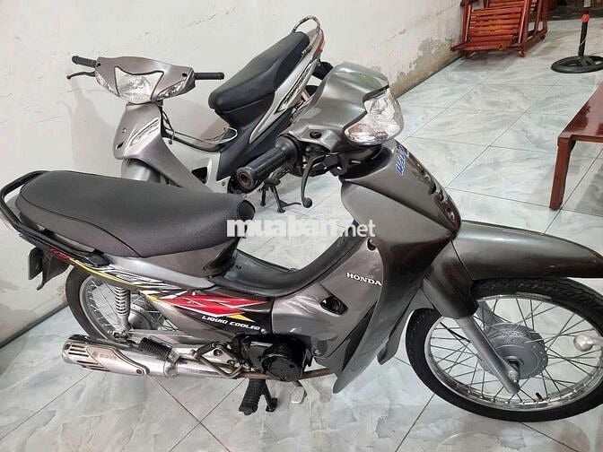 Tq.dọn mới nguyên con. Bình đề đầy đủ