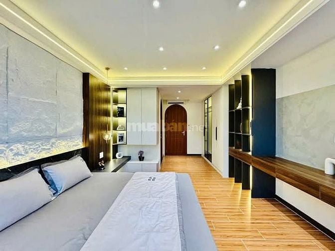 Siêu hot nhà giá ngộp đường Thái Phiên, Quận 11. Giá 2,84 tỷ/60m2, HXH