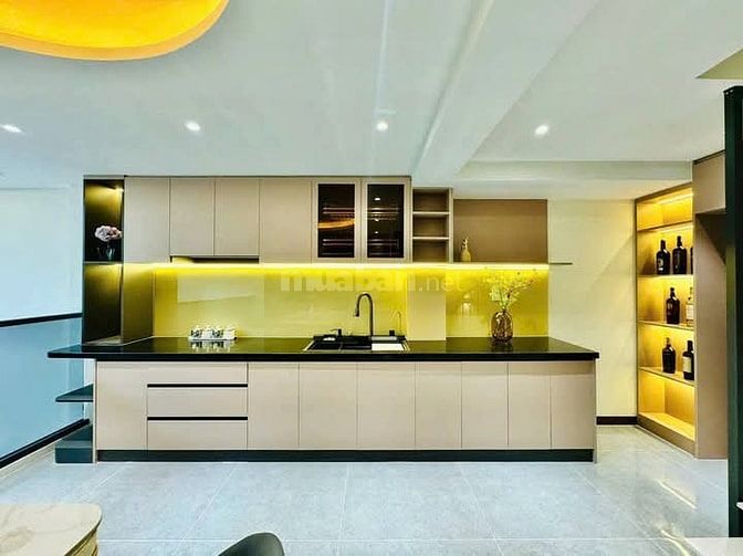 Siêu hot nhà giá ngộp đường Thái Phiên, Quận 11. Giá 2,84 tỷ/60m2, HXH