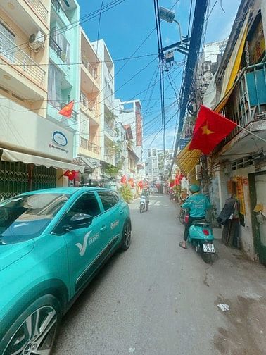  Nhà 3 Lầu Kiên Cố Giá 4.5 Tỷ, Gần Nguyễn Văn Trỗi & Phan Đình Phùng