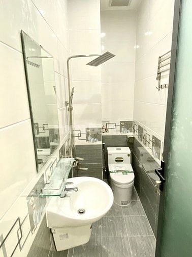 Phòng mới hoàn thiện, sẵn nội thất, mát mẻ. Ngay chợ Bà Chiểu