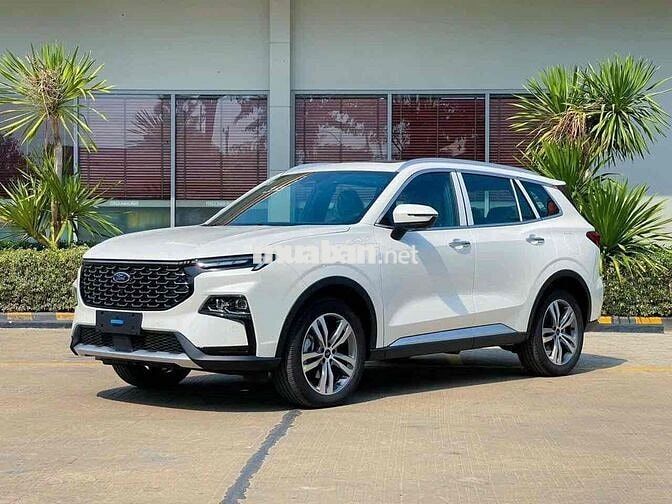 2025 Titanium X 1.5 AT Bank 90%, trả trước 200tr