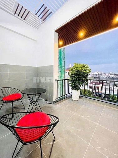 Bán nhà hẻm 5m 4.5 tầng nội thất Phan Huy Ích gần Emart 2 