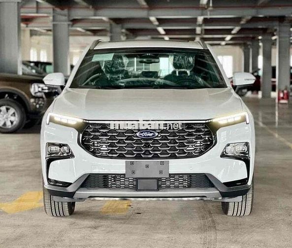 2025 Titanium X 1.5 AT Bank 90%, trả trước 200tr