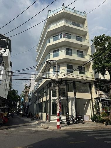 CHO THUÊ TOÀ NHÀ CĂN GÓC 2 MẶT TIỀN BÀU CÁT . KHU SẦM UẤT NHẤT . MỚI.
