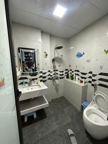 Bán Nhà Chính Chủ Số 5 Ngõ 553 Lạc Long Quân 30M2 5 Tầng Giá 8.6 Tỷ TL