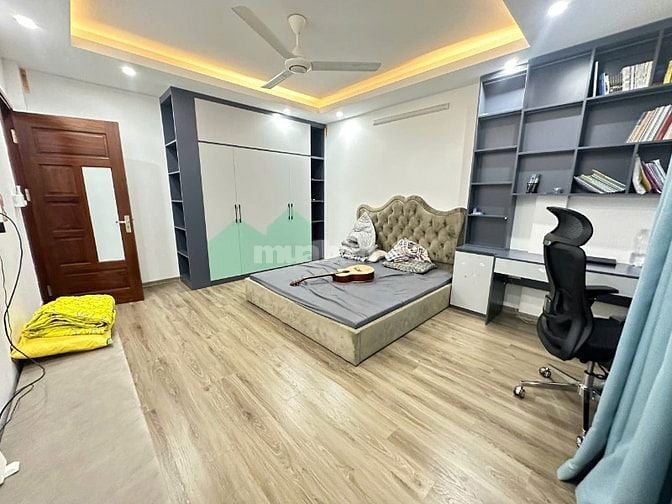 Bán Nhà Chính Chủ Số 5 Ngõ 553 Lạc Long Quân 30M2 5 Tầng Giá 8.6 Tỷ TL