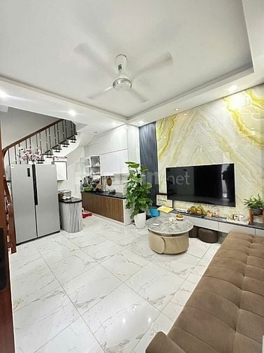 Bán Nhà Chính Chủ Số 5 Ngõ 553 Lạc Long Quân 30M2 5 Tầng Giá 8.6 Tỷ TL