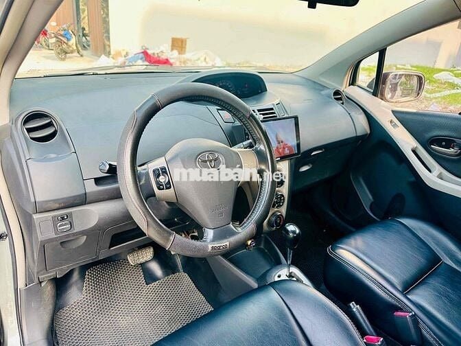 Toyota Yaris số tự động nhập Thái