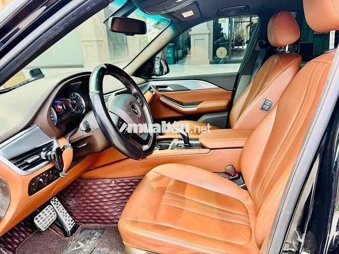 VinFast Lux SA2.0 2020 Premium 2.0 AT - 69000 km