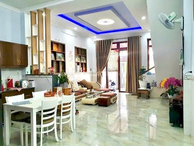 BÁN GẤP, NHÀ 5X16, 950 TRIỆU, HẺM ĐÌNH, CHỢ BÌNH CHÁNH VÀO 150M