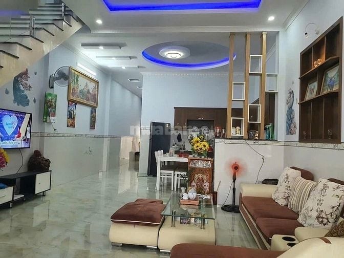 BÁN GẤP, NHÀ 5X16, 950 TRIỆU, HẺM ĐÌNH, CHỢ BÌNH CHÁNH VÀO 150M