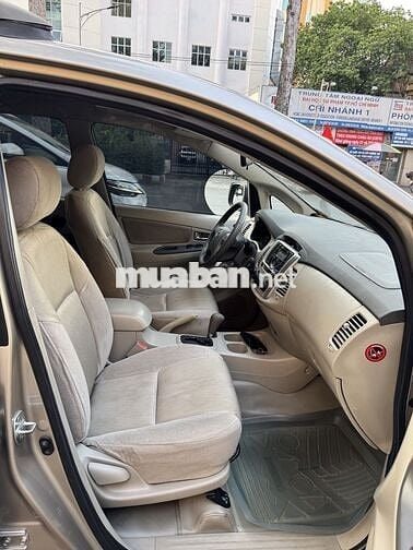 Toyota Innova 2012 Số Tự Động