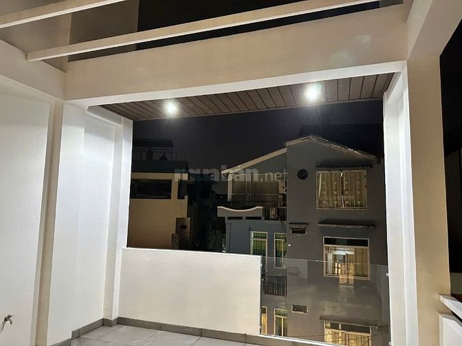 Bán nhà chính chủ MT đường nguyễn thượng hiền