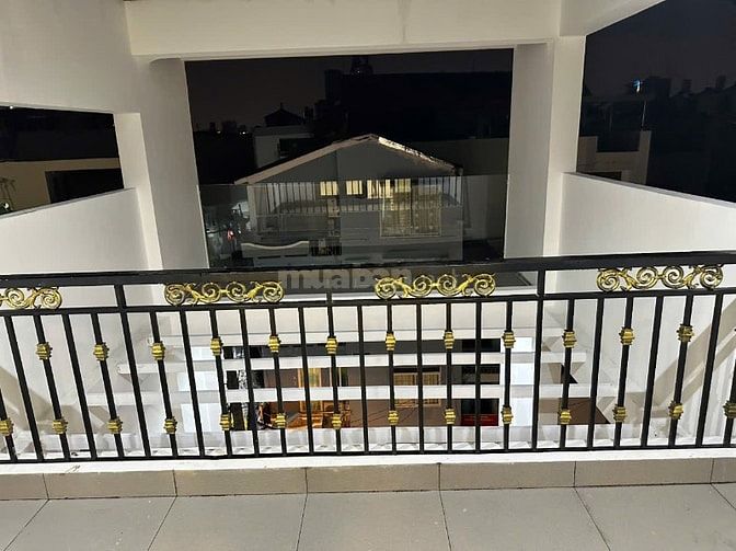 Bán nhà chính chủ MT đường nguyễn thượng hiền