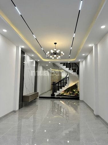 Bán nhà chính chủ MT đường nguyễn thượng hiền