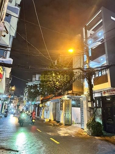 Bán nhà chính chủ MT đường nguyễn thượng hiền