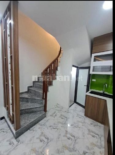 Bán nhà phân lô phố láng Hạ , 