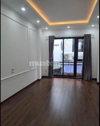 Bán nhà phân lô phố láng Hạ , 