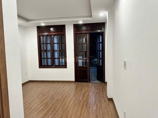 Bán nhà chính chủ MT đường nguyễn thượng hiền