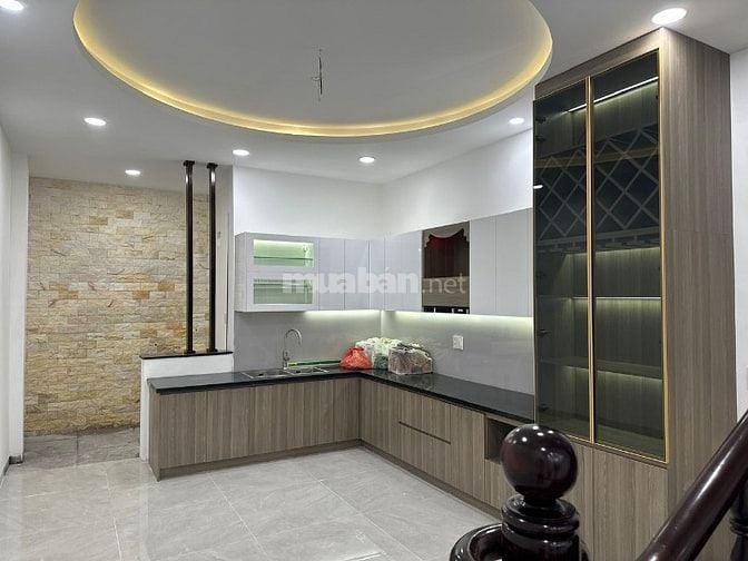Bán nhà chính chủ MT đường nguyễn thượng hiền