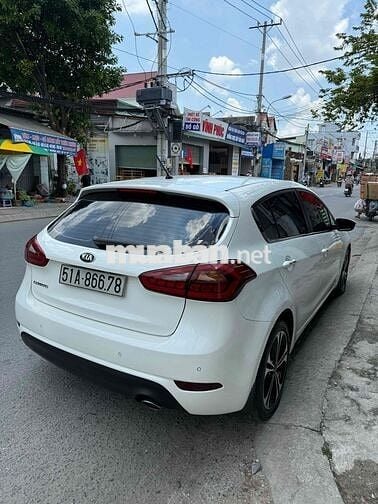 Kia Cerato 2013 - 98000 km