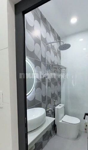 BÁN NHÀ 2 TẦNG ĐƯỜNG TRẦN QUANG DIỆU P14, QUẬN 3 GẦN KHÚC LÊ VĂN SỸ