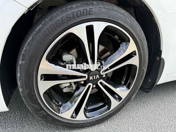 Kia Cerato 2013 - 98000 km