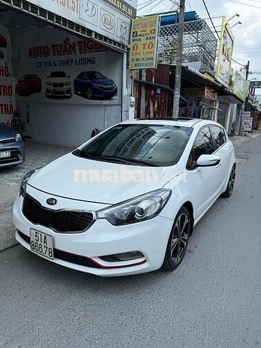 Kia Cerato 2013 - 98000 km