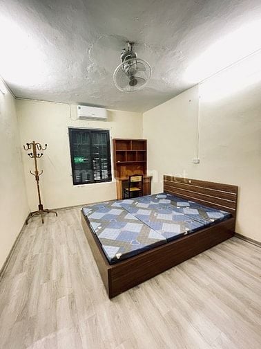 Cc cho thuê căn hộ 23b ngõ 62 Nguyễn chí thanh dt 20-30m , 4,5tr/1th