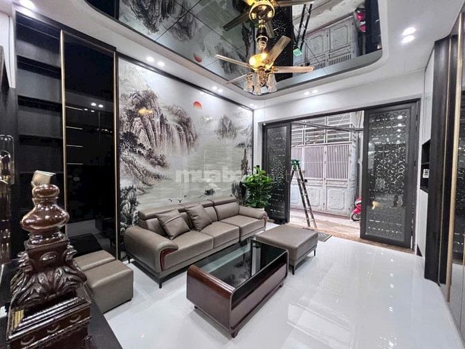 Bán tòa nhà căn hộ dịch vụ, diện tích 120m2 , 8 tầng, 25 phòng, 150tr