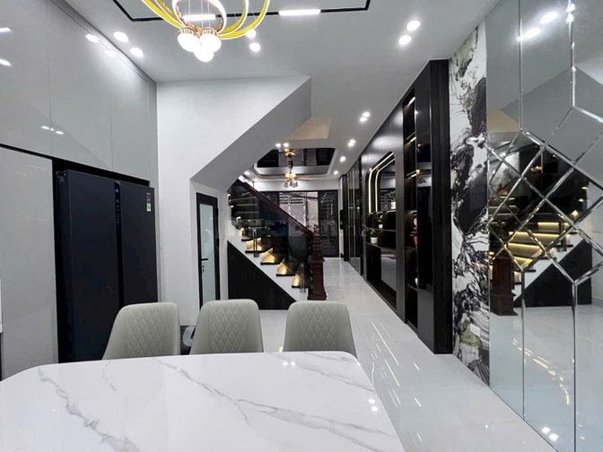 Bán tòa nhà căn hộ dịch vụ, diện tích 120m2 , 8 tầng, 25 phòng, 150tr