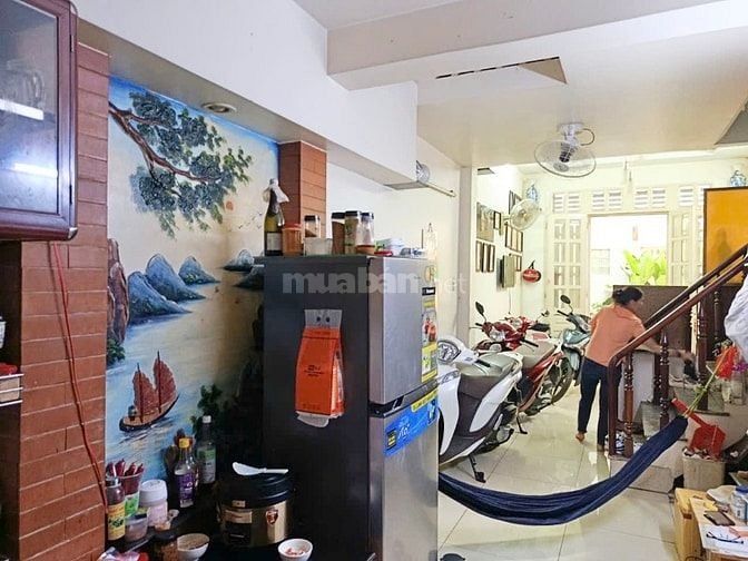 LÃNH BINH THĂNG QUẬN 11 - 40M2 KO LỘ GIỚI - HẺM Ô TÔ 4 TẦNG SÂN THƯỢNG