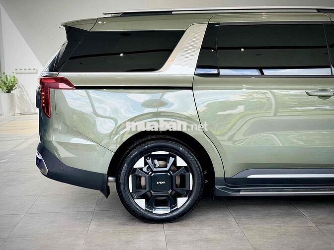 Kia New Carnival 2024 2.2D Premium 8 chỗ