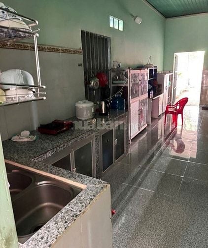 cần bán lại căn nhà 213m2 ở Phước Hiệp - Củ Chi giá 580 triệu.