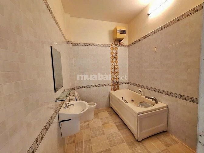 Mua nhà tặng nội thất đường Phan Huy Thục, Q7. Gần chợ Tây Quy