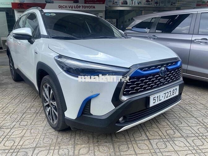 Toyota Corolla Cross 2021 xăng điện, xe gia đình