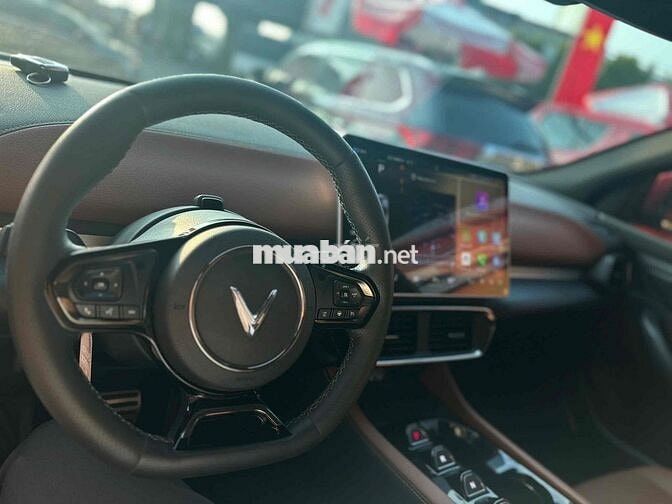 VinFast VF8 2022 - 43000 km