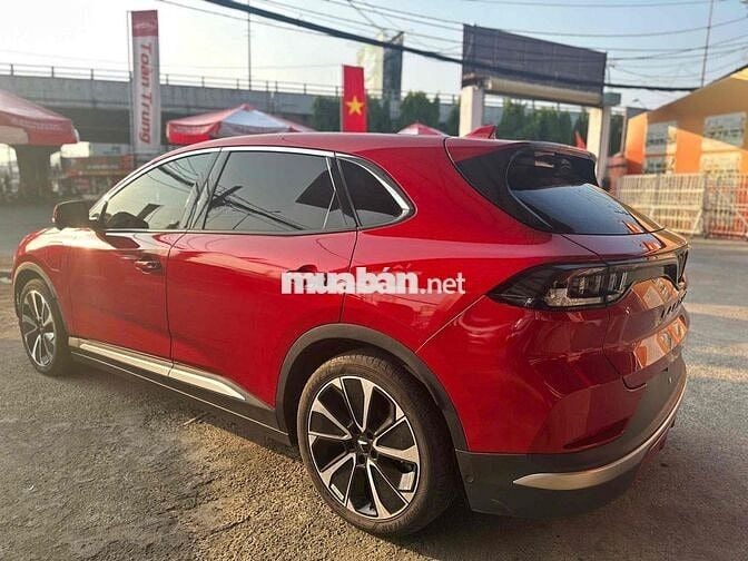 VinFast VF8 2022 - 43000 km